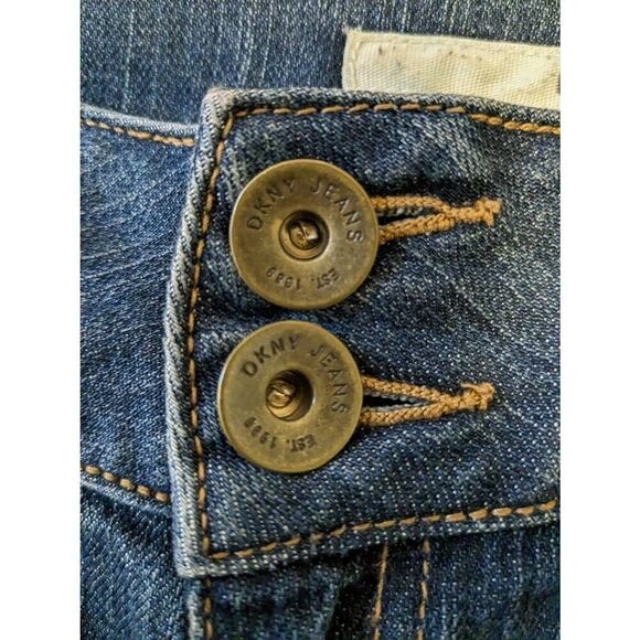 DKNY Jeans Shorts - Picture 5 of 6